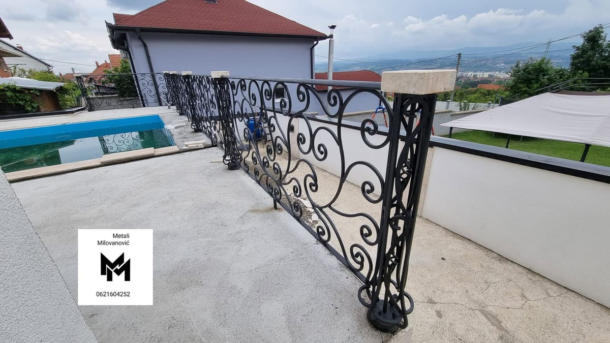 Ograda od kovanog gvožđa